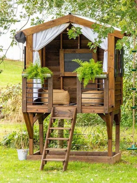 Tiny Elevated Wooden Getaway #backyardhouse #decorhomeideas Playhouse Exterior, Interior Playhouse, Fort Playhouse, Handmade Hideaway, Treehouse Playset, Treehouse Diy, Diy Railing, Playset Makeover, Diy Treehouse