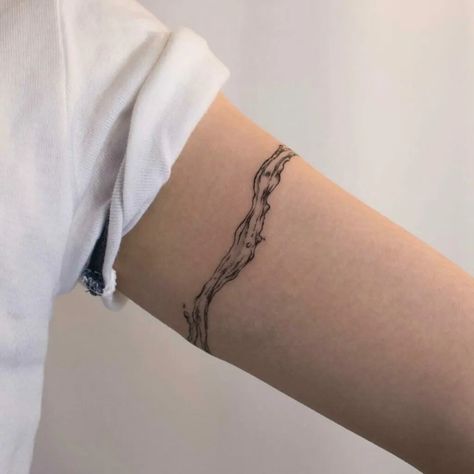 Female Biceps, Around Arm Tattoo, Band Tattoo Designs, Armband Tattoo Design, Sharpie Tattoos, Tattoo Templates, Bicep Tattoo, Leg Tattoos Women, Arm Band Tattoo