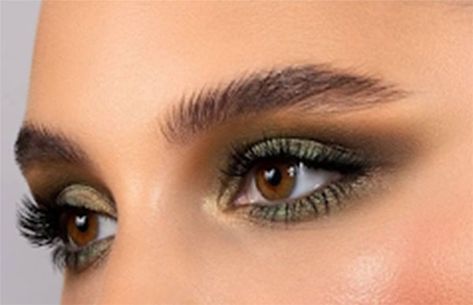 Green Eyeshadow Looks For Brown Eyes, Brow Eyes, Green Eyeshadow Look, Ideas Maquillaje, Smokey Eye For Brown Eyes, Gold Palette, Lots Of Makeup, Mini Gold, Dramatic Eyes