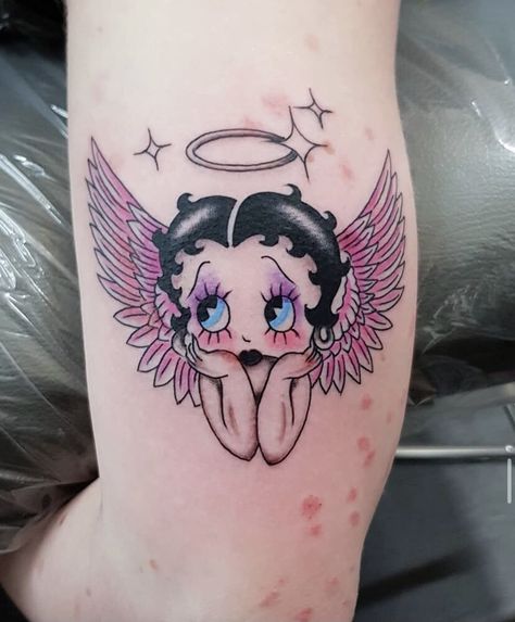 Betty Boop Angel Wings, Betty Boop Memorial Tattoo, Betty Boop Fairy Tattoo, Character Tattoos For Women, Betty Boop Angel Tattoo, Tattoos Betty Boop, Angel Betty Boop, Betty Boop Tattoo Ideas, Betty Boop Tattoo