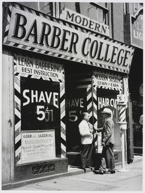 Barber Shop Pictures, Barber Ideas, Mens Barbershop, Barber School, Shaved Hair Cuts, Barbershop Design, Barber Pole, Vintage Barber, Learn Earn