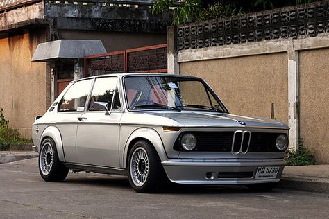 Bmw 2002 Tii, Bmw Touring, Classic Bmw, Bmw Alpina, Bmw 2002, Love Car, Car Club, Bmw Cars, Modified Cars