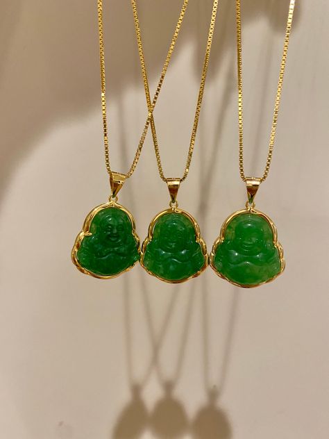 Nothing is better than wearing our abundant Buddha necklace everyday, let that money shine ✨💵 Jade is known for its wealth attracting properties and wisdom / calming properties. Information: ✨ The frame of the Buddha is made with Sterling Silver and plated with 14K Gold ✨ The Buddha is made with genuine green Jade 💚 ✨ Materials: .925 Sterling Silver (stamped) and plated with 14K Gold. ✨ Hypoallergenic ✨ Tarnish resistant This makes awesome gift for yourself if your looking to attract peace and Real Jade Necklace, Green Buddha Necklace, Buddha Jade Necklace, Gold Jade Necklace, Cali Jewelry, Buddha Necklace Gold, Jade Buddha Necklace, Shoot Moodboard, Jade Buddha