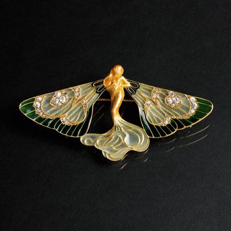 Rene Lalique Art Deco, Art Nouveau Accessories, Art Nouveau Wings, Rene Lalique Jewelry, Art Nouveau Brooch, Art Nouveau Inspiration, Art Nouveau Jewellery, Art Nouveau Dress, Art Nouveau Fashion