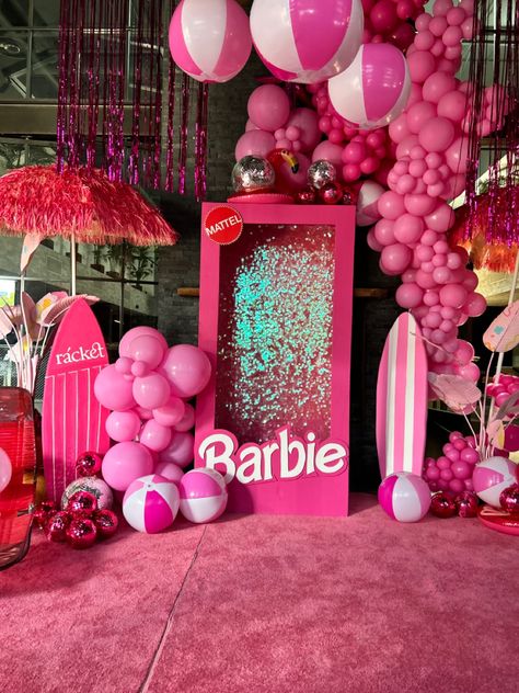 Barbie brunch setup Barbie Cotton Candy, Barbie Theme Decor, Grown Up Barbie Party, Barbie Table Decor, Barbie Birthday Decor, Black Barbie Party, Barbie Malibu Birthday Party, Barbie Pool Party Ideas, Barbie Table Decorations