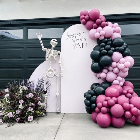 Halloween Birthday Party Balloon Arch, Pink And Black Halloween Balloon Garland, Spooky One Balloon Garland, Spooky One Balloon Arch, Spooky One First Birthday Backdrop, Halloween Birthday Balloon Arch, Spooky One Decorations, Halloween Birthday Party Backdrop, Halloween Arch Backdrop