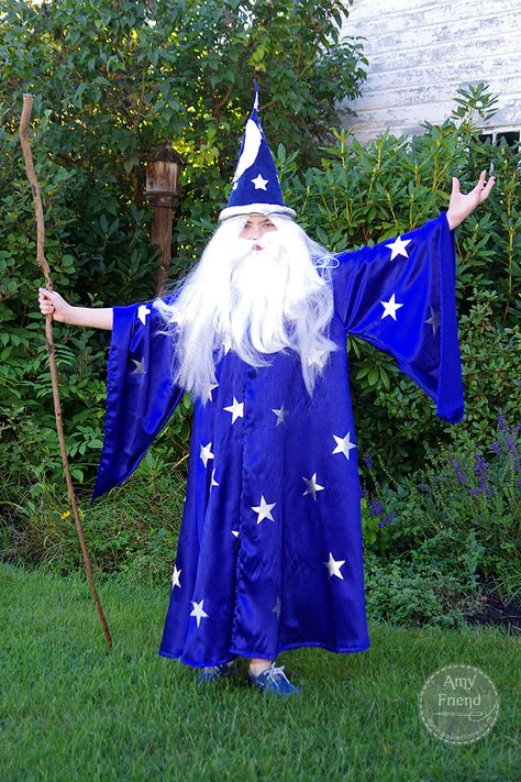 A Merlin costume for Halloween. tutorial Witch Cloak Diy, Merlin Costumes Diy, Funny Adult Halloween Costumes Diy, Diy Wizard Robe, Wizard Costume Ideas, Diy Wizard Costume, Wizard Costume Women, Costumes Starting With M, Merlin Costume