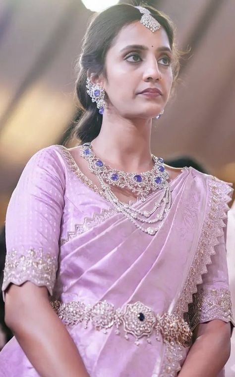 Pranathi Nandamuri, Pink Kanjeevaram Saree, Diamond Jewlery, Blue Sapphire Jewelry, Diamond Jewelry Set, Saree Blouse Patterns, Sapphire Studs, Designer Saree Blouse Patterns, Studded Necklace