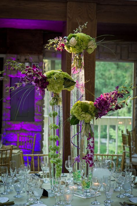 Gray Photo, Purple And Green Wedding, Decoration Buffet, Blue Wedding Centerpieces, Tall Centerpieces, Sophisticated Bride, Ballroom Wedding, Beautiful Centerpieces, Castle Wedding