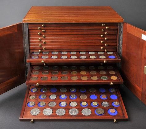 Coin collecting storage