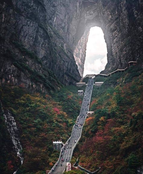 “Heaven's Gate Mountain. China 😍🇨🇳” Tianmen Mountain, Zhangjiajie, Heaven's Gate, Hd Nature Wallpapers, Destination Voyage, Stairway To Heaven, Chengdu, To Heaven, Places Around The World