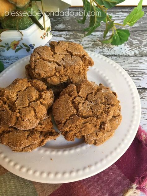 This ginger molasses cookie recipe is so easy! It calls for a spice cake mix. So good! Cake Mix Ginger Cookies, Spice Cake Mix Molasses Cookies, Cake Mix Molasses Cookies, Spice Cake Mix Cookies, Molasses Cookie Recipe, Gingerbread Cookie Mix, Molasses Cookie, Molasses Cookies Recipe, Ginger Molasses