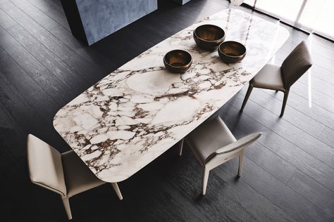 Table with base in titanium (GFM11), bronze (GFM18), graphite (GFM69) or black (GFM73) embossed lacquered steel, Brushed Bronze or Brushed Grey. Marmi Calacatta (KM01), Alabastro (KM02), Ardesia (KM04), matt Golden Calacatta (KM05), glossy Golden Calacatta (KM06), matt Portoro (KM07), glossy Portoro (KM08), glossy Sahara Noir (KM09), Emperador (KM10), Makalu (KM11), Breccia (KM12) or Arenal (KM13) ceramic top. Cattelan Italia, Marble Dining Table, Rectangle Dining Table, Table Metal, Bar Stool Chairs, Marble Dining, Contemporary Dining, Italian Furniture, Modern Dining Room