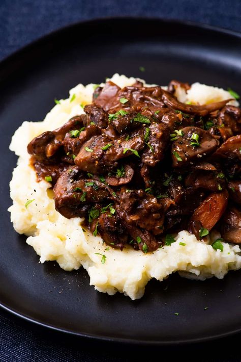 Vegan Mushroom Bourguignon, Celeriac Puree, Red Wine Beef Stew, Mushroom Bourguignon, Vegan Main Course, Vata Dosha, Vegan Wraps, Vegan Mushroom, Bistro Food