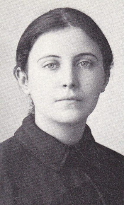 A fierce female dragon slayer! St. Gemma Galgani died at the young age of 25 on April 11, 1903 (Feast Day), but she lived an extraordinary life. She wanted to be a Passionist religious nun but was not accepted due to her health so she joined the lay Passionist association and took private vows as... [Read More] St Gemma, St Gemma Galgani, Gemma Galgani, Pray For Us, Catholic Prayers, Blessed Mother, Patron Saints, Roman Catholic, Catholic Faith