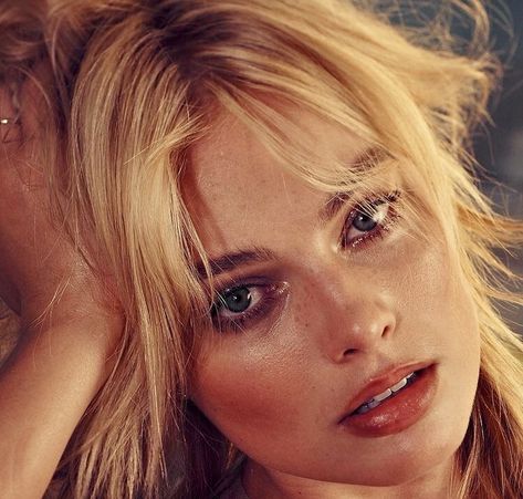 Margot Robbie Photoshoot, Margot Robbie, A Woman, Blonde, Magazine, Hair, Instagram