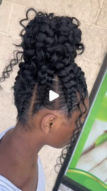 Crochet Braids/Braiding Specialist on Instagram: "What are you waiting for?? August books still have some appointments left 😝 get your butterfly bun and keep that neck cool 😎 this style can last up to 4 weeks with proper care ♥️ #rvabraids #rvabraider #vabraids #vabraider #vabraiders #dmvbraids #dmvbraider #dmvbraiders #marylandbraids #marylandbraider #ncbraids #ncbraider #ncbraiders #atlbraids #atlbraider #atlcrochetbraids #nolabraids #nolabraider #detroitbraider #travelbraider #bronnerbros #braids #crochetbraids #viral #explore" 4 Boho Feed In Braids, Boho Feed In Braids Cornrows, Boho Feed In Braids, Butterfly Bun, Butterfly Braids, Travel Bra, Butterfly Braid, Feed In Braids Hairstyles, Feed In Braid