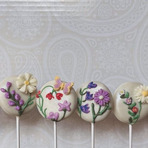 Custom Cake Pops on Instagram: "Wild Flower Cake Pops for a Bridal Shower Tomorrow! 🌸🌺🌻" Wildflower Cake Pops, Wild Flower Cake, Wildflower Cake, Flower Cake Pops, Custom Cake Pops, Flowers Cake, Birthday Themes, Custom Cake, Cake Pop