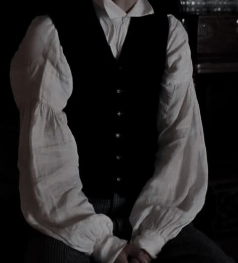 Victorian Male, Victorian Doctor, Aesthetics Edits, Goth Academia, Gothic Academia, Victorian Vampire, Vampire Clothes, Professional Dancer, Masc Outfits