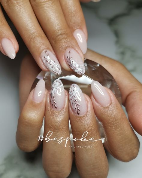 Nude almond nails with accent detail rose gold leaf nail art, with white transfer foil and white spider gel Gold Leaf Nail Art, Gold Leaf Nails, White Oval Nails, Nude Almond Nails, Leaf Nail Art, Nail Art Designs For Beginners, Nail 2023, Spider Gel, Easy Nail Art Designs