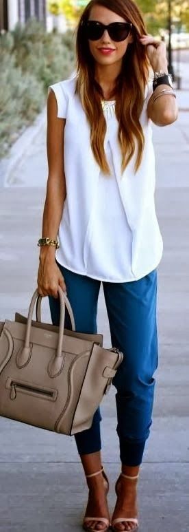 street dress Comfortable Chic Outfits, Outfits Minimal, Casual Chique Stijl, Moda Denim, Style Casual Chic, Comfortable Chic, Jeans With Heels, Minimal Classic, Travel Outfits