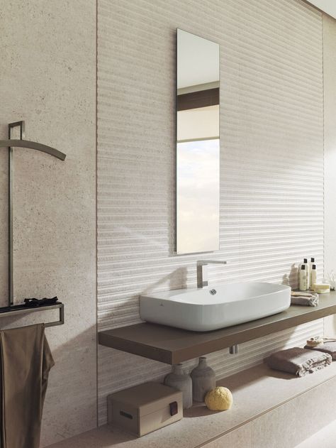 Porcelanosa Tiles, Bathroom Shower Walls, 3d Tiles, Dream Kitchens Design, Bad Inspiration, Porcelain Wall Tile, Mombasa, White Tiles, Wall And Floor Tiles