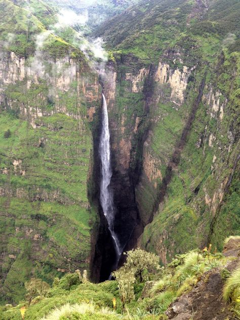 Simien Mountains Ethiopia, Outdoor Journal, Travel Ethiopia, Ethiopian Highlands, Ethiopia Travel, History Of Ethiopia, Ancient Structures, Famous Places, Future Travel