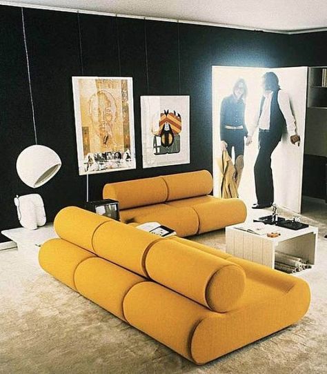 70s Interior Design, Sofa Retro, 70s Interior, 1970s Decor, Retro Interior Design, Yellow Sofa, 70s Decor, Vintage Interior Design, Yellow Living Room