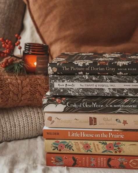 Fall Book Vibes Aesthetic, Reading Aesthetic Autumn, Fall Bookish Aesthetic, Cozy Fall Books To Read, Cozy Autumn Books, Books For Autumn, Autumn Reading List, Autumn Reading Aesthetic, Fall Books Aesthetic