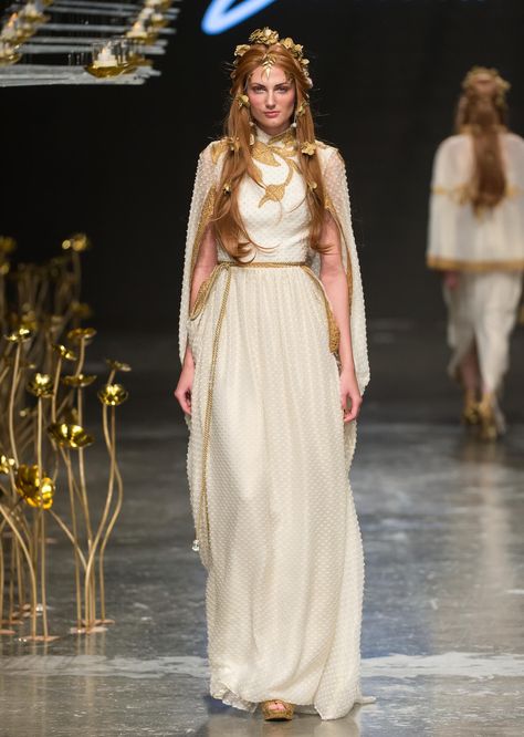 Greek Goddess Outfit, Ancient Greece Fashion, Greek Outfit, Greece Dress, Greek Goddess Dress, Greek Dress, Goddess Fashion, Greece Outfit, Greece Fashion