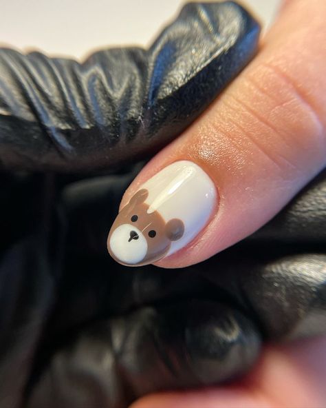 Black Bear Nails, Teddy Bear Nails Acrylic, Cute Nails Brown, Teddy Nail Art, Nail Art Bear, Nails Teddy Bear, Cute Bear Nails, Teddy Nails, Teddy Bear Nail Art