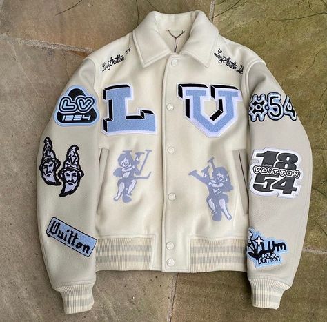 Designer Varsity Jacket, Louis Vuitton Jackets Men, Designer Outfits Men, Louis Vuitton Mens Shirts, Louis Vuitton For Men, T Shirt Street Style, Branded Jacket, Street Wear Jacket, Louis Vuitton Hoodie