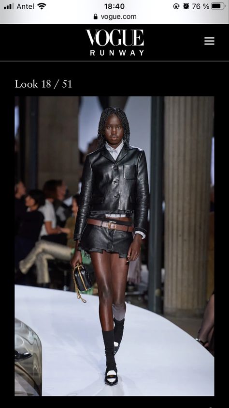 How To Have Style, Model Walks, Miuccia Prada, Fashion Show Collection, Primavera Estate, Wearing Black, London Fashion Week, Leather Fashion, Runway Fashion