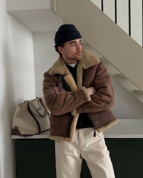 Sheepskin Coat Outfit, Ethan Glenn, Coat Outfit Men, Brown Coat Outfit, Outfit Homme, Winter Coat Outfits, Man Outfit, Winter Outfits Cold, Mens Trendy Outfits