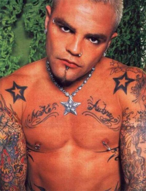 Shifty Shellshock from Crazy town Town Tattoo, Rockstar Tattoo, 2000s Men, Brian Dawkins, Cross Tattoo For Men, Sweet Tattoos, Y2k Men, I Love You Baby, Uh Oh