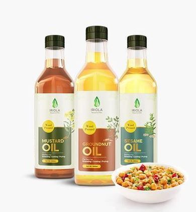 People are becoming more aware of what they eat, and the concept of “Eating correctly” is becoming popular. As a result, cold-pressed oils are gaining popularity among foodies. Olive Oil Bottle Design, Food Catalog, Olive Oil Packaging, Oil Packaging, Coconut Oil Skin Care, Bottle Design Packaging, Cold Pressed Oil, Coconut Oil For Skin, Edible Oil