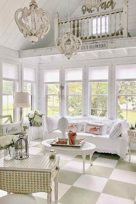 28 Sunroom Ideas: The Best Combo Of Indoor And Outdoor In One Indoor Sunroom Furniture Ideas, Vintage Sunroom, Porch To Sunroom Conversion, Farmhouse Sunroom Ideas, Summer House Interior, Indoor Sunroom Furniture, Indoor Sunroom Ideas, White Sunroom, Indoor Sunroom