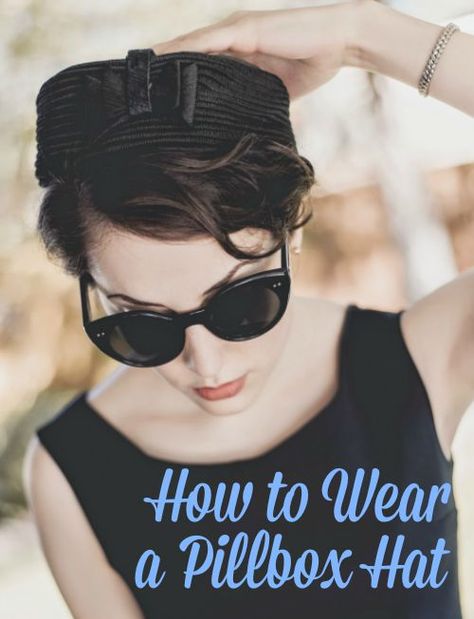 Tanith Rowan: How to Wear a Pillbox Hat 50s Pillbox Hat, How To Wear A Pillbox Hat, Pillbox Hat Hairstyles, Ace Design, Ladylike Outfits, 50s Hairstyles, 1940's Fashion, 1940s Hairstyles, Women Hats Fashion