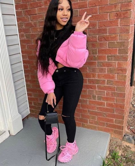 Pink Af1 Outfit, Black Pink Balenciaga Sneakers Outfit, Barbie Day Outfit, Pink Track Balenciaga Outfit, Steve Madden Shoes Outfit Sneakers, Outfits With Balenciaga Tracks, Pink Balenciaga Outfit, Outfits With Pink Balenciaga Shoes, Pink Steve Madden Sneakers Outfit