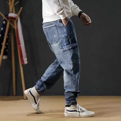 Denim Joggers Outfit, Japanese Fashion Men, Joggers Men Outfit, Cargo Jeans Men, Denim Cargos, Denim Jeans Ideas, Joggers Jeans, Hip Hop Joggers, Japanese Mens Fashion