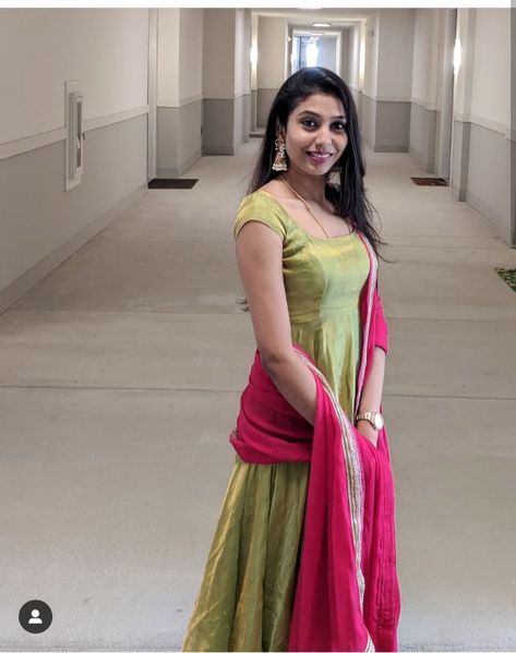 Plane Saree Long Frock, Nayanthara In Churidar, Saree To Anarkali Dress Pattern, Green Blouse Designs, Kalamkari Dresses, Designer Anarkali Dresses, Long Frock Designs, Long Gown Design, Anarkali Dress Pattern