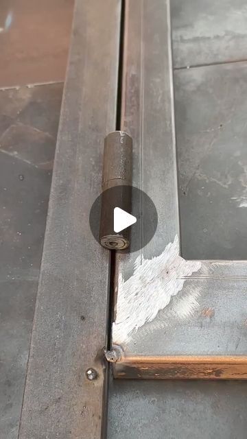 Weld On Hinges, Welding Workshop, Steel Workshop, Welding Rigs, Welding Tips, Diy Crafts Life Hacks, Welding And Fabrication, Welding Rods, Mig Welding