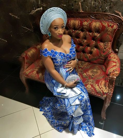 Nailed It: Chicamastyle takes Maternity Fashion to a Whole New Level Aso Ebi Styles For Pregnant Women, Lace Gown Styles Aso Ebi For Pregnant Women, Maternity Asoebi Styles, Aso Ebi For Pregnant Women, Asoebi Styles For Pregnant Women, Nigerian Maternity Gowns, Nigeria Outfit, Kate Hudson Dress, Styles For Pregnant Women