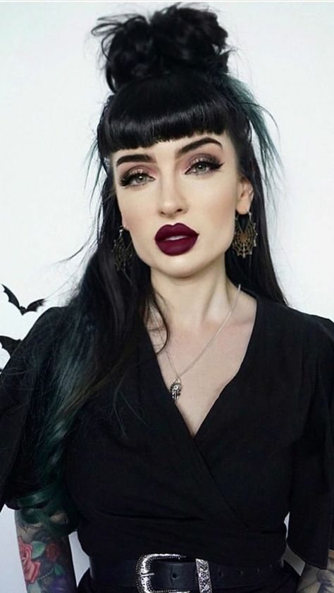 15 Goth Haircuts Ideas for 2024 Goth Haircuts, Heather Jones, Gothic Hair, Haircuts Ideas, Gothic Hairstyles, Goth Hair, Pin Up Hair, Haircuts Short, Round Face Haircuts