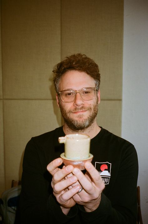 Seth Rogan, Gq Mens Style, Kyle Kuzma, Seth Rogen, Gq Magazine, Mt Fuji, Film Review, Ashtrays, Timothee Chalamet