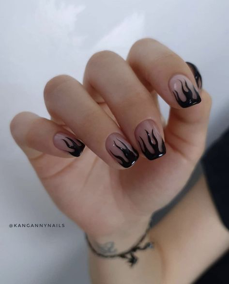 Grunge Nail Ideas Black, Nail Rock Style, Goth Black Nails Short, Short Nail Designs Edgy, Nail Art Designs Short Nails Black White, Simple Alternative Nails, Rock Style Nails, Mens Black Nails, Goth Nails Short Square