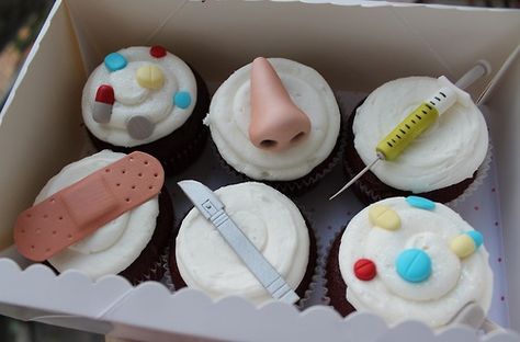 “Congrats on your Nose Job” cupcakes! Birthday Cake Girls Teenager, Cupcakes For Men, Mini Wedding Cakes, Special Birthday Cakes, Marge Simpson, Funny Birthday Cakes, Quick Easy Desserts, Beautiful Birthday Cakes, Baby Birthday Cakes