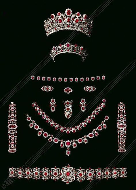 Royal Crown Jewels, Royal Jewellery, Tiaras Jewellery, Royal Crowns, Royal Tiaras, Crowns And Tiaras, Historical Jewellery, Diamond Tiara, Diamond Solitaire Necklace