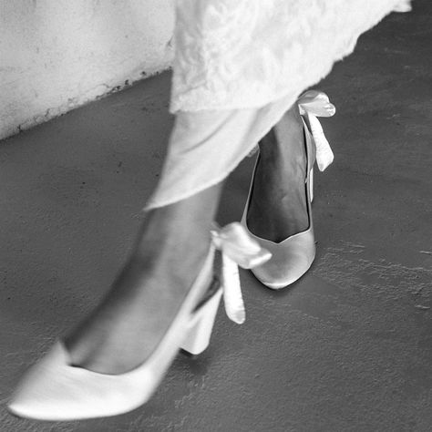 White Satin Bridal Shoes With Low Heel and Sling Back, Comfortable Low Heel Bridal Shoes With Classic Point Toe for Modern Brides - Etsy White High Heels Wedding, Low Heel Bridal Shoes, Closed Toe Wedding Shoes, Bride Heels, Unique Wedding Shoes, Bridal Shoes Low Heel, Wedding Shoes Low Heel, Wedding Shoes Comfortable, Ivory Wedding Shoes