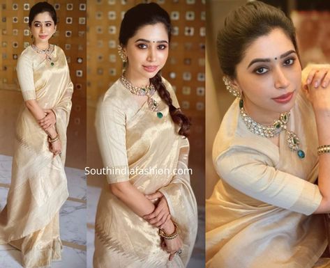 aarti ravi in gold tissue saree scaled Aarti Ravi, Gold Tissue Saree, Boat Neck Saree Blouse, Emerald Jewellery, Golden Saree, Saree Blouse Styles, Peach Lips, Tissue Saree, Traditional Saree